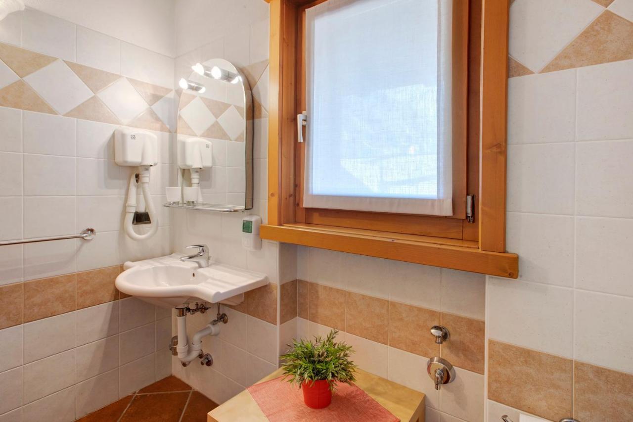 Apartamento La Baitina App B Livigno Exterior foto